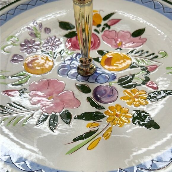 Vintage!! Floral Two-Tiered Serving Tray - Picture 2 of 11